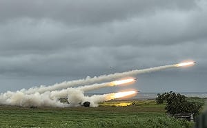(影) 空域兩度關閉！海馬士首度西濱實彈射擊 未有漁船誤闖管制區