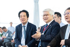 台積電的心和根都在台灣 賴清德：魏哲家推辭美國行程「要去見誰你們都想得到」