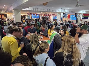 世界盃再響南非國歌  球迷驕傲為「男孩們加油」