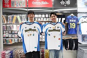 運動文化選物平台插旗南台灣    台鋼天鷹明星球員客串一日店長 