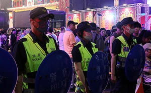 遶境變調！淡水清水祖師祭驚傳陣頭酒後滋事 警噴辣椒水壓制法辦