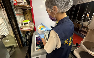 高雄老字號冰店爆食安問題！吃到保麗龍消極處理 衛生局出手了