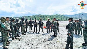 美菲日韓同盟聯合演習 鎖定群島防禦：陸戰隊實兵奪島抗擊鞏固印太陣線！