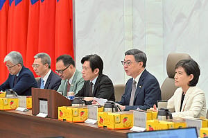 行政院會擺滿愛文芒果禮盒  農業部：德、荷、義都有洽詢訂單