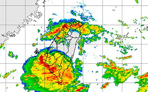 米克拉颱風北上豪雨下不停! 19縣市豪大雨特報、全台多地淹水警戒