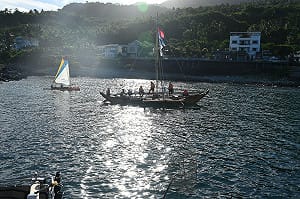 (影)重現南島古老工藝！全國首艘「無釘傳統舟船」環台千里寫歷史