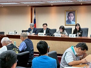 五一平台聯盟拜會爭取勞退改革　賴瑞隆：正面回應提9%修法版本