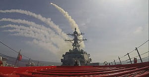 美軍空襲史上最大敗筆？伊朗低成本無人機建功  荷姆茲航道癱瘓