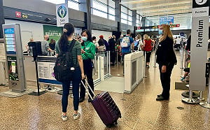 布拉格機場移除我國旗？外交部緊急出面釐清：自動通關權利未受影響