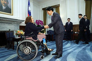 美參議員達克沃斯：國會須堅定信念支持台灣民主防衛