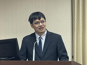 遭藍白封殺中選會被提名人蔡維哲、太太是民進黨不分區候選人