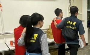 蚵仔煎攤暗藏「假證」交易！移民署專勤隊破獲偽證集團