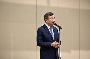 長崎市長矮化台灣暗指「自請參加」李逸洋：主動爭取就應該受辱？