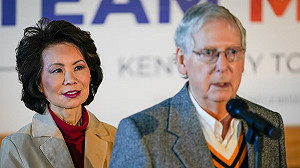 (影) 麥康奈爾到底怎麼了? 美州長要求官方說明 趙小蘭遭右翼批是中國間諜