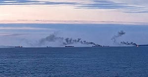 (影) 徹底切斷克里米亞補給！海面上全是冒煙船隻 烏軍8天擊中俄逾百船