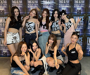 不只子瑜？TWICE傳「過半團員不續約」 JYP股價重挫3.63％