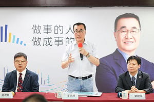 李四川拋全齡護牙政見 延伸塗氟到小一、孕婦產後一年免費保健