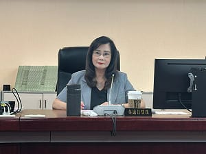 秦慧珠諫蔣萬安遭自家人「圍毆」她諷：國民黨只剩拍手的聲音 離死不遠