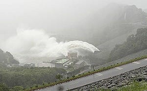 石門水庫喝飽了！巴威颱風挹注2.48億噸入流量 刷新十年紀錄