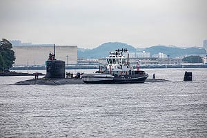 美潛艦「刷存在」！維吉尼亞級「蒙大拿號」現身日本橫須賀