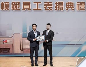 「信義趙又廷」年拿700支嘉獎也遭點名檢舉！分局揭露驚人績效