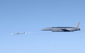 美國空軍CCA重大進展  YFQ-44A忠誠僚機首度成功射擊AIM-120實彈