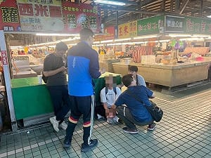 高雄警打詐攔阻近百萬元 24小時內跨轄逮4車手