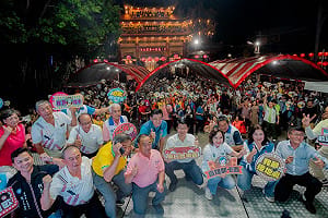 首場廟口那卡西邀謝龍介助陣    柯志恩：用選票讓民進黨反省  