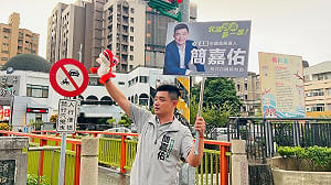 （影）毒油案中央地方互摃 簡嘉佑批盧秀燕「只秀不驗、市民討厭」