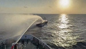 彭佳嶼外海漁船起火　6人搭救生筏漂流10小時獲救