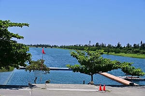 今夏玩水最安心！台東活水湖、杉原灣 10場水域安全快閃學自救