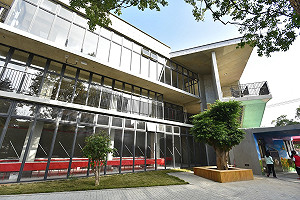 老舊社區再造 東興武漢國小圖書館落成啟用