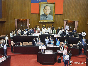 一例一休修法確定聯席審查　最快20日開始審理