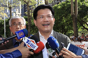 柯P敬老金買票說  其他五都邊辯護邊自我肯定