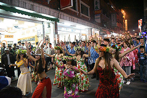 溫泉季東浦驚豔展開 浴衣踩街好熱鬧