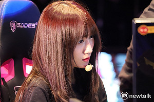 《英雄聯盟》女神單挑！ 台灣燈節張花冠與蝴蝶兒過招 