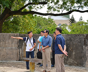 導覽達人吳峻毅  讓馬英九感受淡水的魅力