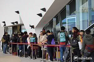 電競嘉年華現場直擊！上百位玩家不畏低溫大排長龍