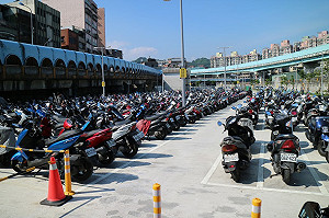 廠商虧損不續約  基隆北站機車停車場半個月無法停