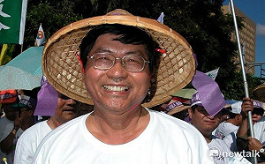 戴振耀明告別禮拜  邱義仁、陳南天擔任覆旗官