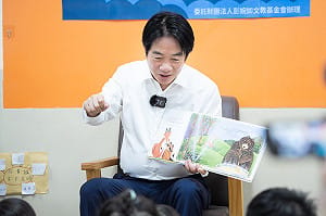 「總統爺爺」來了！賴清德講繪本《勇敢湯》：感謝國軍、鼓舞孩子