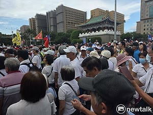 凱道人潮滿到景福門 蘇偉碩現場轟：這個政府已經徹底無能