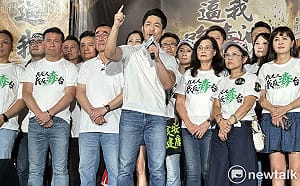 蔣萬安上台凱道轟動大勝盧秀燕  現場喊破20萬人 　　