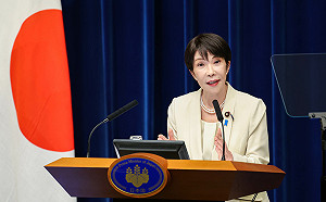 民調狂跌、傳內閣及黨務將改組？  高市早苗：無可否告