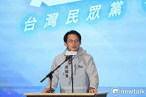 7週年迎回柯文哲　黃國昌：政府離人民越來越遠、民眾黨永遠站人民這邊