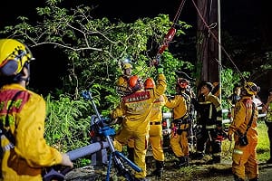 花東海岸公路水璉段 轎車疑自撞護欄翻落邊坡1死1傷