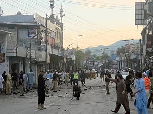 (影) 巴基斯坦爆恐攻! 警察局外自殺炸彈襲擊 至少14死20餘傷