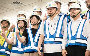 曝蘇巧慧硬蹭蔣侯鎂光燈 藍選將諷：沈伯洋情何以堪