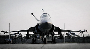 「巴鐵」轉手翻倍賺? 亞塞拜然買40JF-17「梟龍」戰機被狠削? 成本曝光
