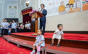 近60位寶寶到總統府 賴清德：感謝同仁化解國安危機增產報國
